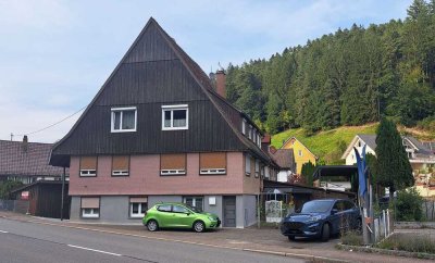Endlich genug Platz – große Wohnung für Familien in Alpirsbach, günstig mit Gestaltungsmöglichkeiten