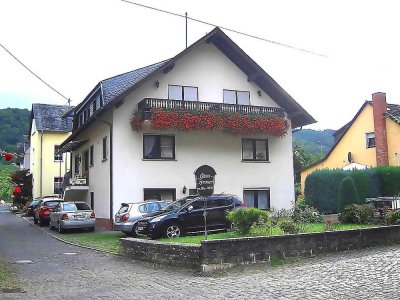 Wohnung Mietwohnung Ernst b. Cochem/Mosel mit Balkon Parkplatz