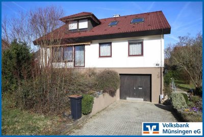 Sonniges Einfamilienhaus mit 2 Garagen, Ausbaupotenzial und ruhiger Lage in Hengen!