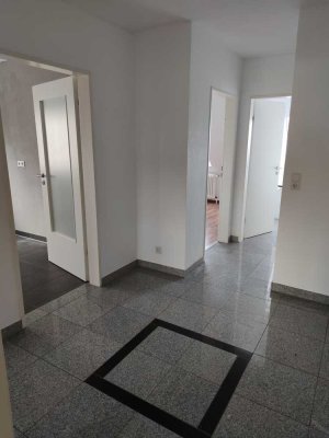 Schöne und gepflegte 3-Zimmer-Wohnung in Bornheim-Kardorf
