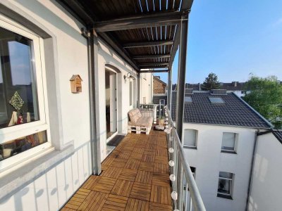 Helle 4-Zimmer-Altbauwohnung mit Balkon in Aachen (52070)