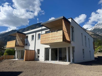 Top 5 - Hochwertige Neubau-Wohnung: Erstbezug, 2 Parkplätze inkl.