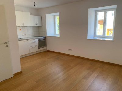Heimelige Single-Wohnung mit möblierter Küche im Zentrum von Waldzell