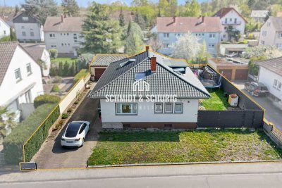 Charmanter Bungalow – teilweise saniert, individuell ausbaubar