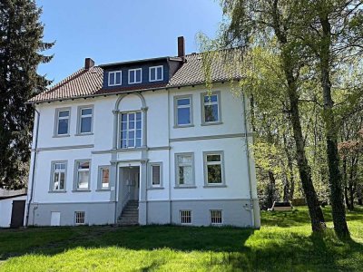 FÜR ALTBAUFANS: DIREKTORENVILLA MIT 3 WOHNEINHEITEN ZUR SELBSTNUTZUNG ODER KAPITALANLAGE IN ILTEN