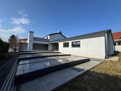 Stilvolles Einfamilienhaus mit Pool, Garten &amp; Panorama-Terrasse in Top-Stadt-Lage (provisionsfrei)