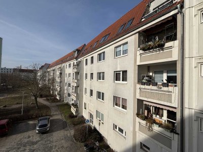 1-Zimmer Wohnung mit Balkon im im Dachgeschoss