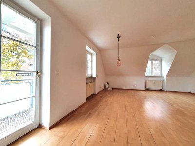 Balkon, TG-Stellplatz, Aufzug - Helle 3-Zimmer-Maisonette Baujahr 98 mit Tageslichtbad und Parkett!