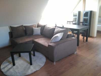 Helle möbilierte 2-Zimmer Dachgeschosswohnung in Hattersheim am Main