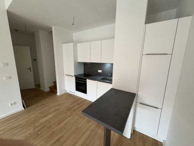 Historische, kernsanierte 2-Zimmer Dachgeschosswohnung mit Loggia