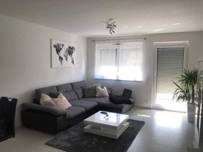 Neuwertige Wohnung mit drei Zimmern sowie Balkon und Einbauküche in Wendlingen