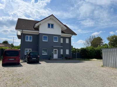 Großes Wohnhaus mit Büro, separater Gewerbeimmobilie und große Ausbaufläche in Gottenheim