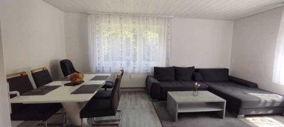 Helle, frisch renovierte 3-Zimmer-Wohnung mit modernem Bad in ruhiger Lage und opt. Einbauküche