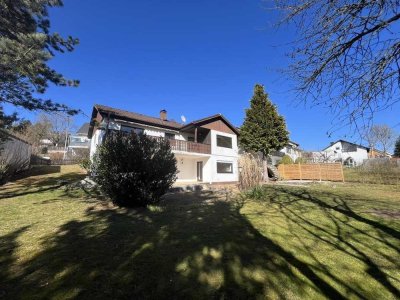Bezugsfreies Ein-/Zweifamilienhaus auf herrlichem Grundstück in Nittendorf