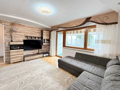 Charmante 3-Zimmer-Wohnung mit Balkon, Gartenhäuschen und Einzelgarage