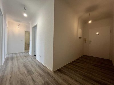 VOLLSANIERTE 3-ZKB Wohnung | Mit AUFZUG, BALKON u. BADEWANNE | LU-Innenstadt | AB SOFORT!