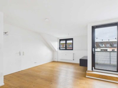 Saniertes Dachgeschoss in Schweinheim – hell, modern und mit tollem Weitblick