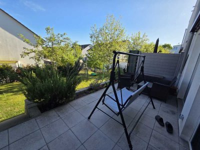 Von Privat: Modernes Einfamilienhaus mit Dachterrasse, PV-Anlage, in ruhiger Lage an