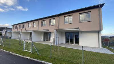 Wohnen mit Weitblick: Modernes Reihenhaus mit Kaufoption