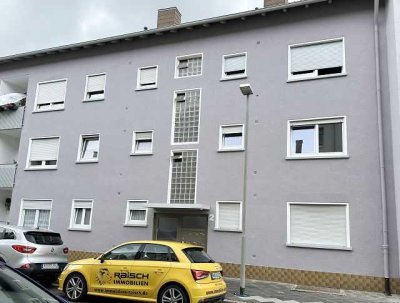 Modernisierte 2-Zimmer-Stadtwohnung mit Balkon und ein Extra-Zimmer im DG sowie Gemeinschaftsgarten