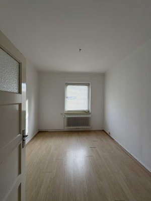 Sanierungsbedürftige 2-Zimmer-Wohnung in guter Lage