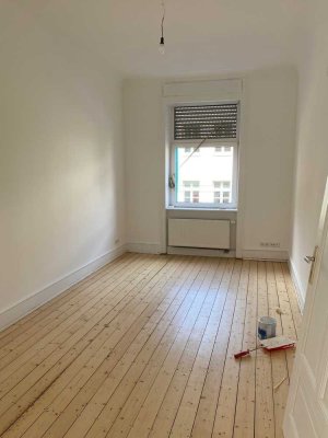 Kernsanierte Altbauwohnung mit Tageslichtbad und EBK in der Neckarstadt!