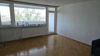 München-Hasenbergl: Helle 3-Zimmer-Wohnung mit Balkon