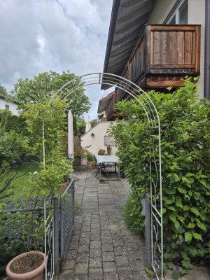 Viel Platz für den Alltag: Großzügiges Doppelhaus in Rosenheim/Mitterfeld