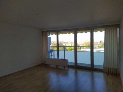 Lichtdurchflutete 3-Zimmer Wohnung im 6. OG mit Balkon in Aschaffenburg-Österreicher Kolonie