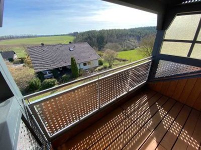 4-Zi.-Wohnung inkl. EBK & Balkon in ruhiger Lage v. Weitramsdorf (westl. Lkrs. v. Coburg)