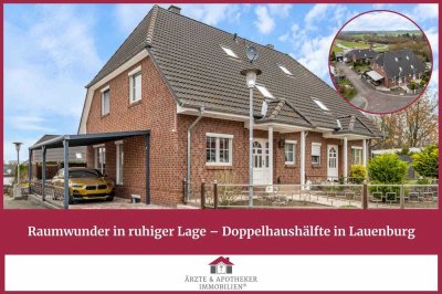 Raumwunder in ruhiger Lage – Doppelhaushälfte in Lauenburg