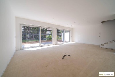 5-Zimmer Reihenhaus in Strasshof in Zentrumslage – Wohnen im Grünen bei Wien!