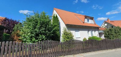 Modern und neuwertig mit Schlossblick * voll möbliert