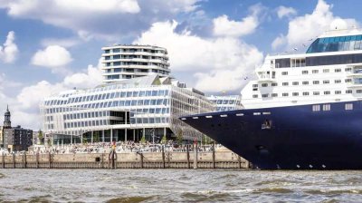 Luxuriöse Wohnung mit einem traumhaften Blick auf den breitesten Punkt der Elbe