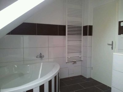 Traumhafte moderne helle, offene 3 ZKB mit Einbauküche in Altwarmbüchen