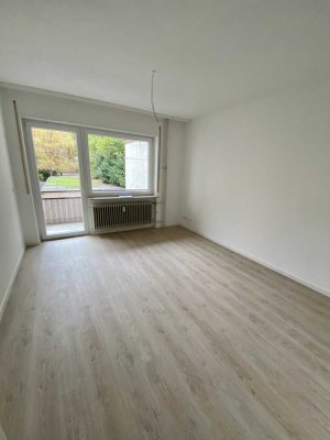 Moderne zwei Zimmer Wohnung mit Balkon im Erdgeschoss!