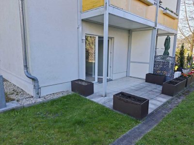 2-Raumwohnung mit Terrasse und Wanne und Dusche