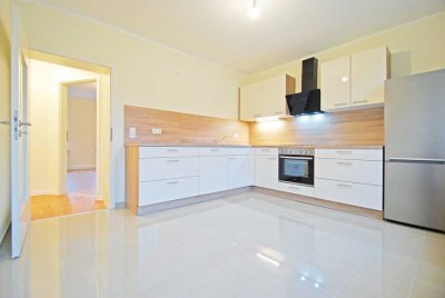 Attraktive 3-RW im Hochparterre* moderne EBK* Tageslichtbad mit Wanne & Dusche* SP* grüne Wohnlage*