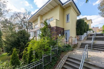 Doppelhaushälfte, geschmackvolle 3-Zimmer-Terrassenwohnung in Hamburg Eißendorf