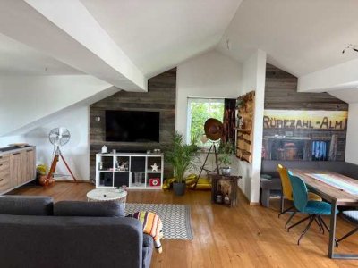 Traumhafte Dachgeschosswohnung mit Blick über Pfarrkirchen – zentrumsnah und dennoch ruhig gelegen!