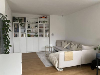 Frisch sanierte 3-Zimmer-Eigentumswohnung mit Loggia &amp; Einbauküche in Bad Traunstein