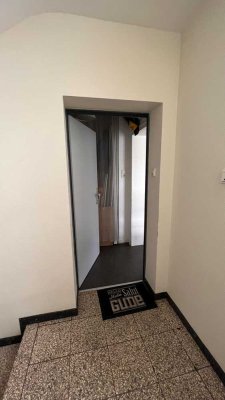 Gepflegte Wohnung mit fünf Zimmern und Balkon in Dortmund