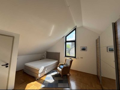 Stilvolle 3-Zimmer-Wohnung im OG mit großem Balkon und Ölbergblick in Oberpleis
