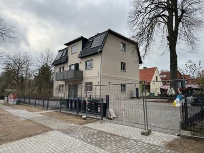 sehr hochwertige 3-Zimmer Wohnung mit eigenem Garten in Schöneiche bei Berlin