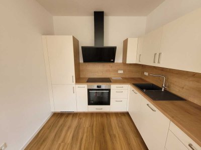 WOHNOASE!!! Attraktive 2- Zimmerwohnung mit Einbauküche in einmaliger Lage