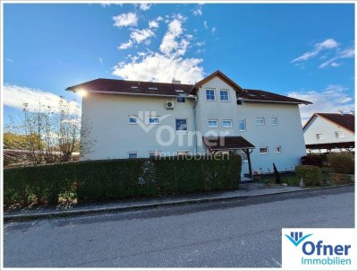 Sonnige 3 Zimmer Wohnung mit Loggia und schöner Aussicht