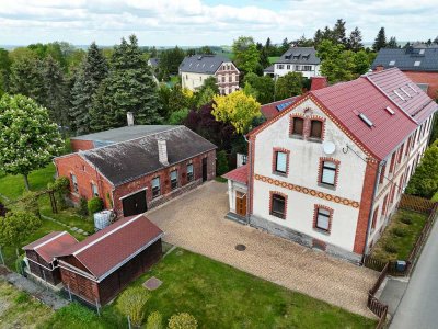 Doppelhaushälfte mit Garage, Werkstatt, Carport & großem Garten samt Pool