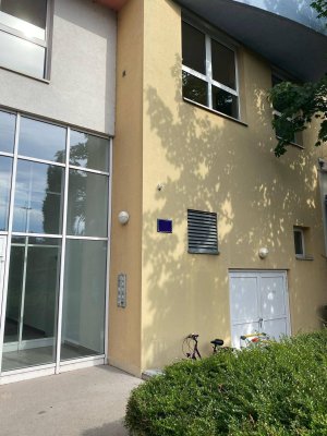 Modern sanierte, lichtdurchflutete Wohnung mit traumhaftem Ausblick