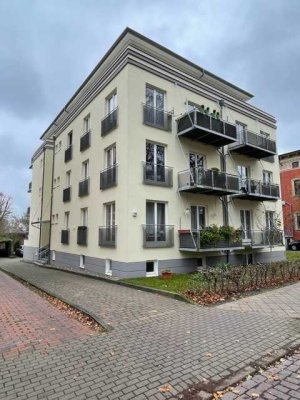 Moderne große 2 Zimmerwohnung mit 2 Balkonen, Keller und Außenstellplatz in der Hansestadt Stralsund