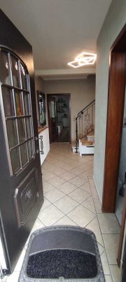 1600 € - 96 m² - 4.0 Zi.